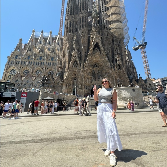 Meet your Posher, Madison - Picture 3 of 14